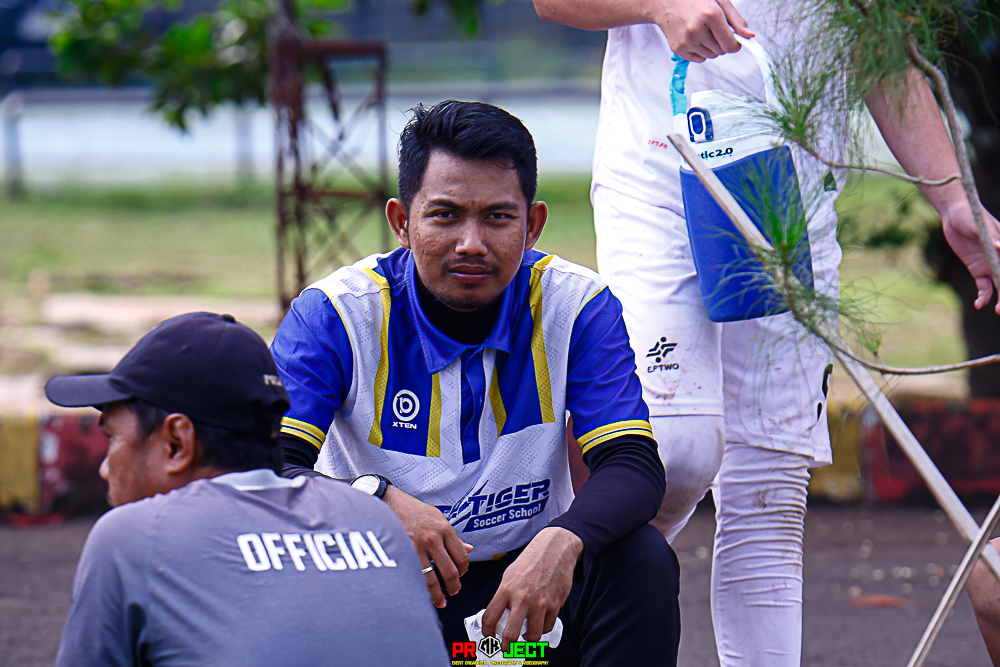 Foto Rizky Mahendra - Pelatih YTSS Soccer School